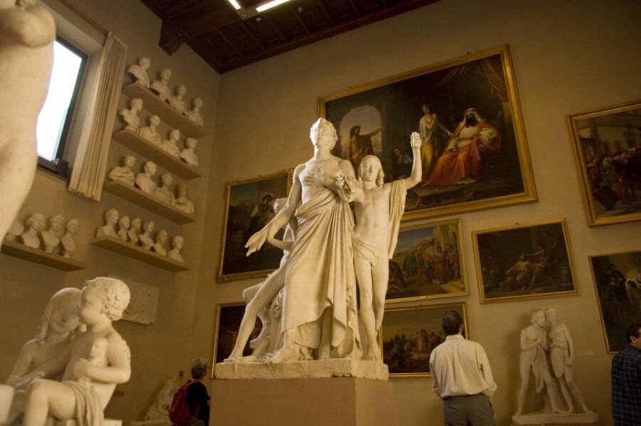 Florence: Walking Tour with Accademia Gallery - Palazzo Vecchio background and the final approach