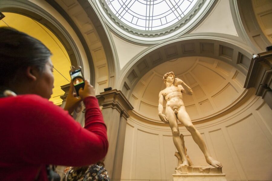 Florence: Walking Tour with Skip-the-Line Accademia & Uffizi - Two museums, one flow: how the 5-hour format feels in real life