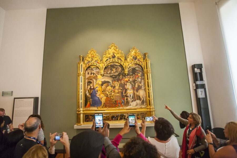 Florence: Walking Tour with Skip-the-Line Accademia & Uffizi - Uffizi Gallery: Botticelli, da Vinci, and the group that doesn’t overwhelm you