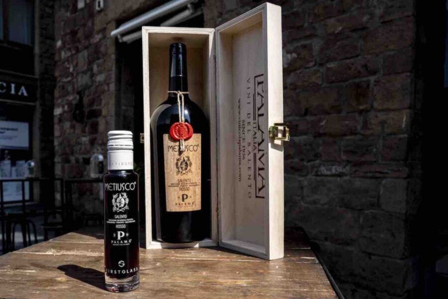 Florence: Wine-tasting Experience in Front of Ponte Vecchio - The 1-hour flow: intro first, then you taste your way