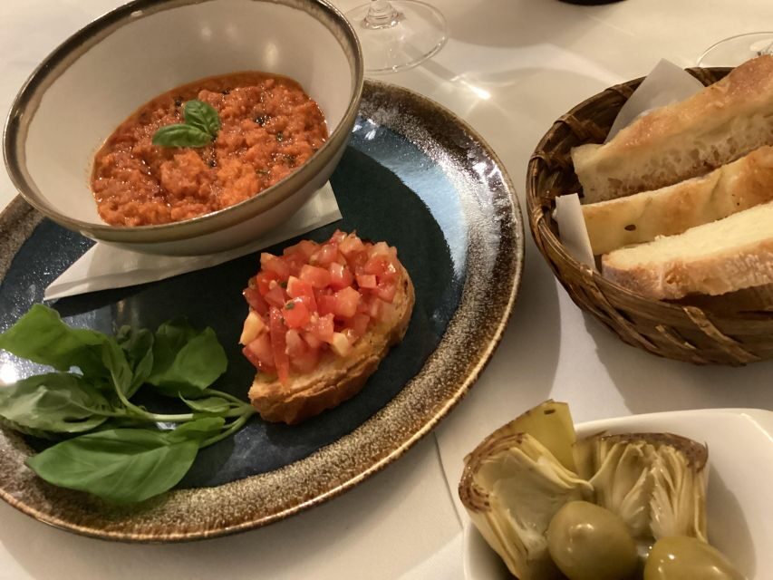 Florence: Wine Windows Walk with Wine Tasting and Appetizers - Who This Tour Fits Best (and Who Should Rethink It)
