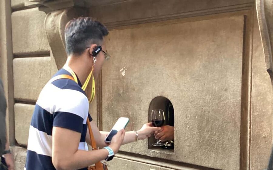 Florence: Wine Windows Walk with Wine Tasting and Appetizers - Piazza San Marco to Palazzo Medici Riccardi: Landmarks With a Story Thread