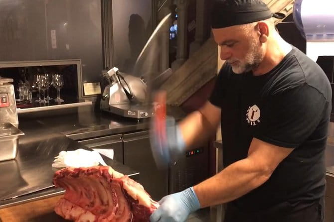 Florentine Steak Experience - The menu hits in three courses: fettunta, bistecca, Tuscan dessert with wine