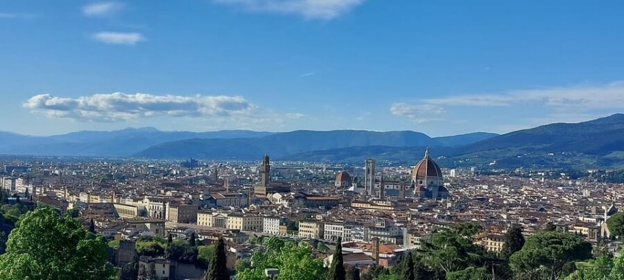 Florenz: most important Moments in 3 hours - Where the tour starts: finding your way at Piazza Santa Maria Novella
