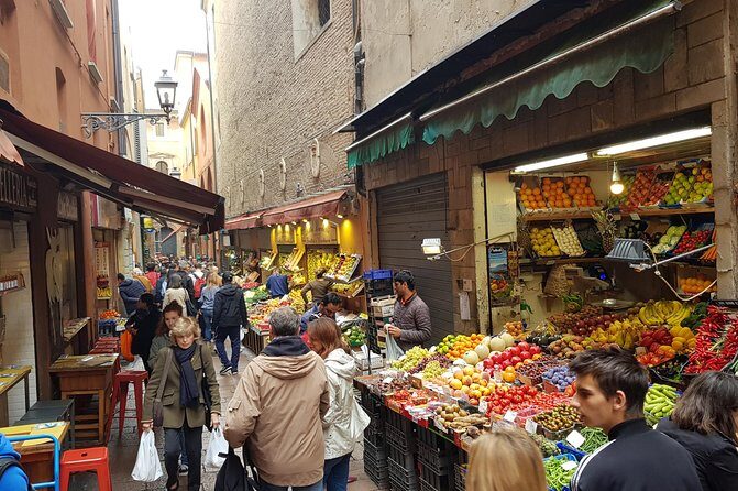 Food markets tour with a local! - Tastings without the pressure: how portion control works