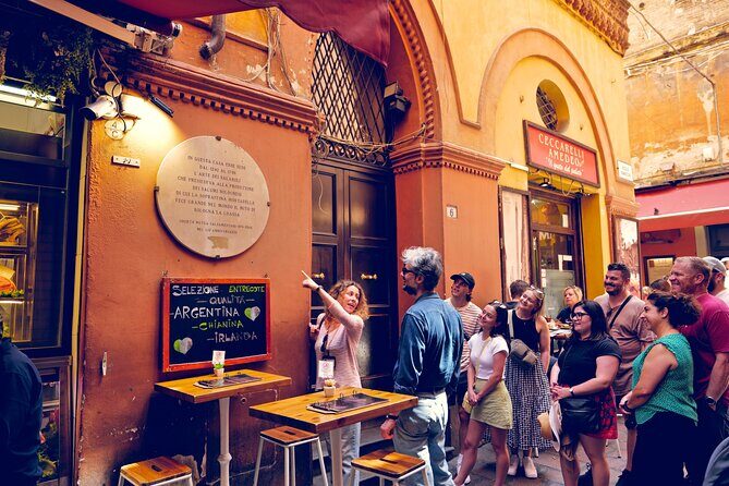 Food markets tour with a local! - English guide, small group pace, and the no-mic reality