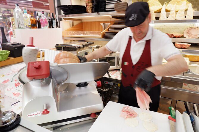 Food markets tour with a local! - What to expect when you’re hungry (and when you’re not)