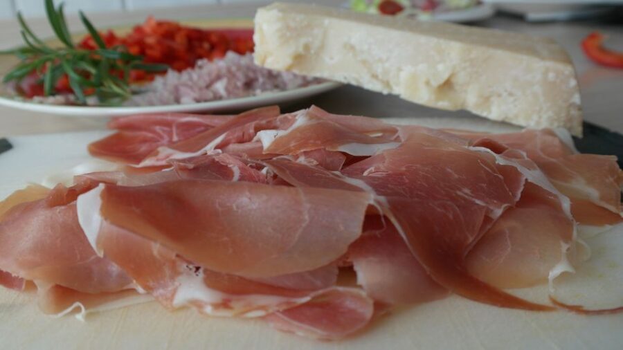 Food stroll & tasting in Florence city center - What you actually taste: Florentine specialties, not tourist snacks
