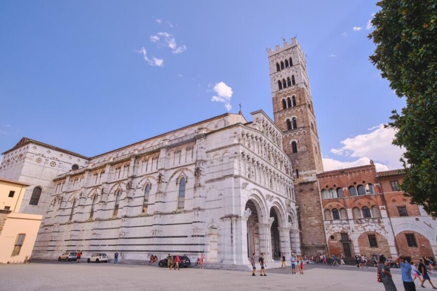 From Florence: Pisa and Lucca Full-Day Private Tour - Pickup in Florence and the easy rhythm of an 8-hour outing
