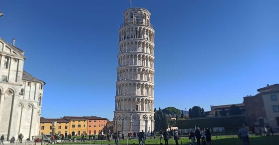 From Florence: Pisa/Chianti Half Day Tour with Wine Tasting - Pisa and the Piazza dei Miracoli in one hour