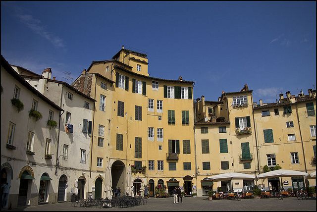 From Florence: Pisa & Lucca Day Tour with Buccellato Tasting - The Leaning Tower option: what you gain and what to plan for