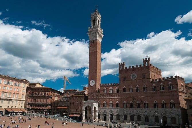 From Florence: PRIVATE Siena and San Gimignano with wine tasting - The real draw: three Tuscan medieval towns plus wine tasting