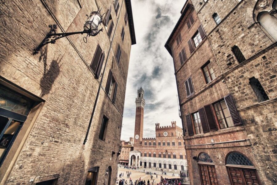 From Florence: Private Siena, San Gimignano + wine tasting - Morning Start: Meeting at Cantina Antinori and Rolling Toward Siena