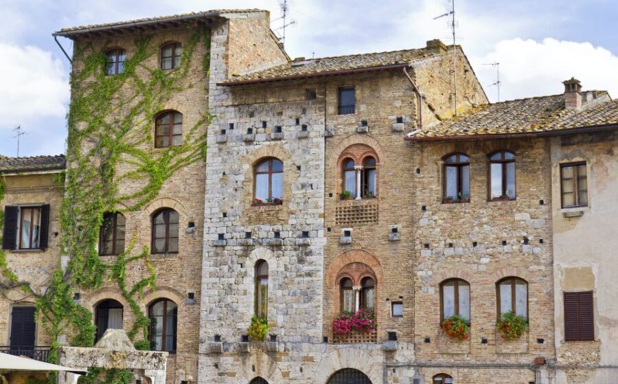 From Florence: PRIVATE Trip to Pisa, San Gimignano, & Siena - San Gimignano: towers, the 1300 skyline, and Dondoli ice cream