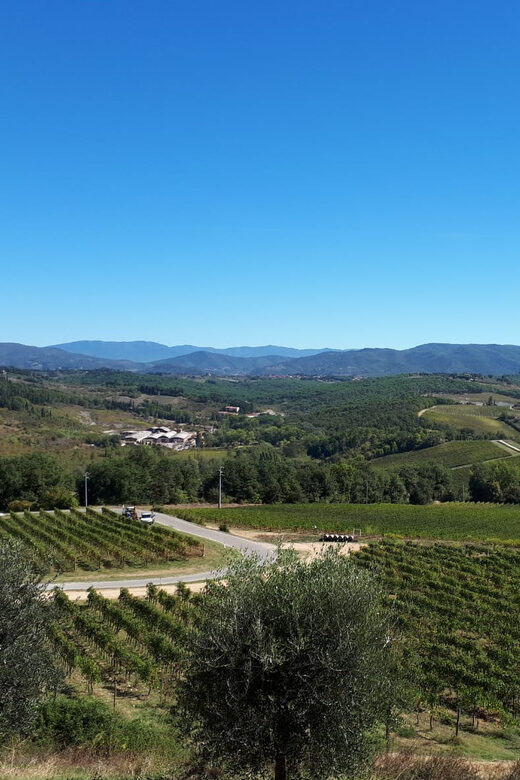 From Florence: Vintage Fiat 500 Chianti & Tuscany Wine Tour - Meeting in Florence and getting out of the city fast