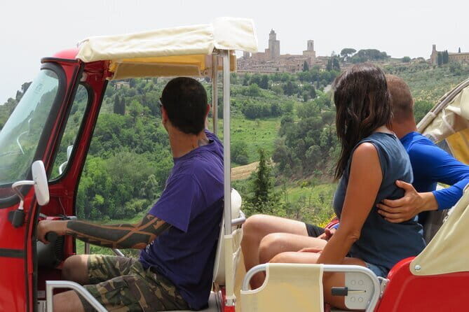 From Florence:Tuscany Tuk Tuk with Lunch, Wine & San Gimignano - Private tuk-tuk in Chianti: why this beats the big-bus day