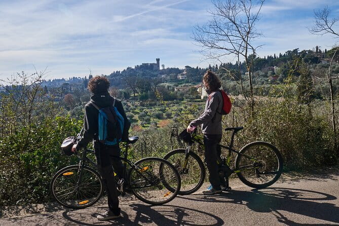 Full-Day Tuscany and Chianti Hills Bike Tour With Lunch at Farm - Meeting at Via del Campuccio and How the Day Flows