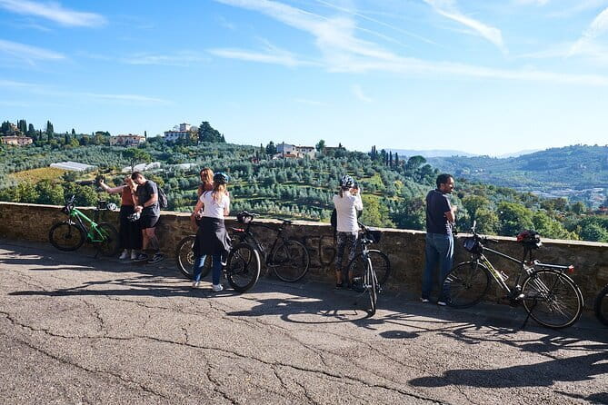 Full-Day Tuscany and Chianti Hills Bike Tour With Lunch at Farm - Torre del Chianti Riding and the Farm-Winery Lunch Block