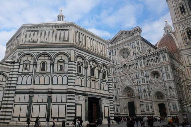 Grand Florence: Private City Tour with Uffizi, David & Lunch - Why This Florence Day Feels Like a City Tour, Not a Museum Sprint