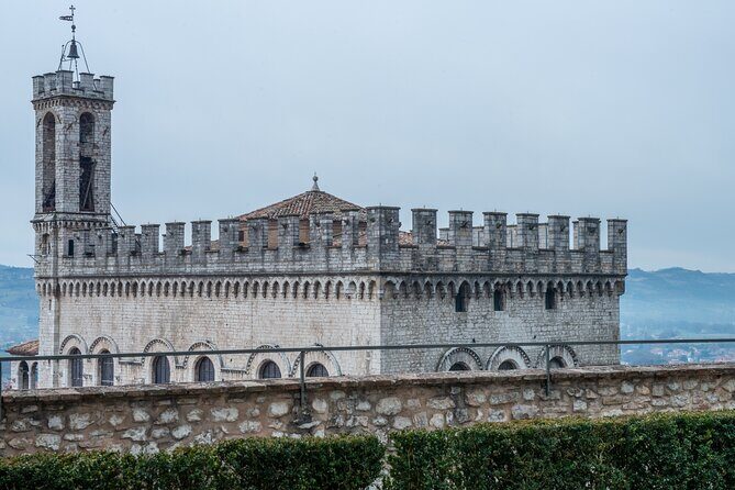 Gubbio: Private walking tour with official guide - Key highlights to look for