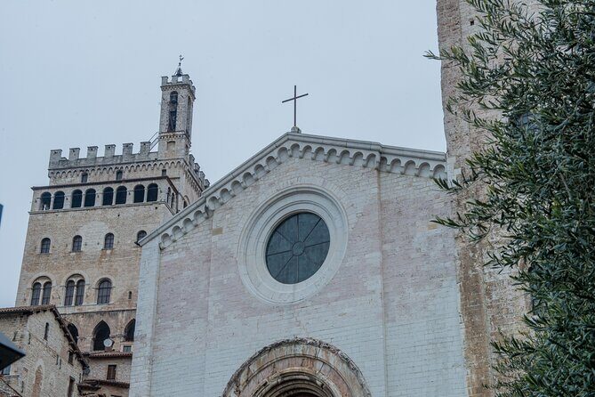 Gubbio: Private walking tour with official guide - Piazza Grande and the Corsa dei Ceri one-tonne candle