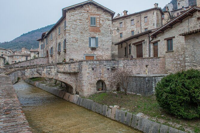 Gubbio: Private walking tour with official guide - Price and group value: what $289.95 per group really means