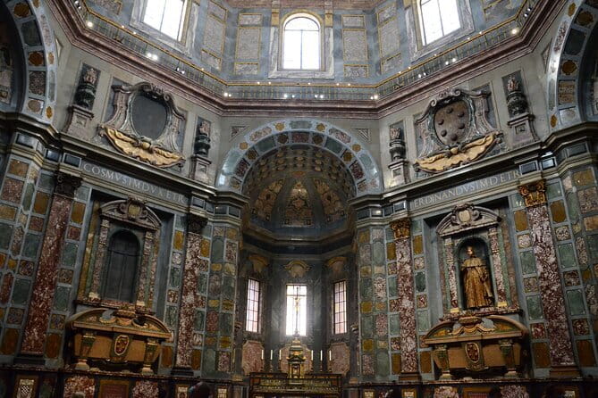 Guided Medici Tour Florence: Discover Mysteries & History - Palazzo Medici Riccardi: Renaissance power in a short stop (5 minutes)