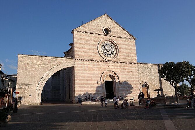 Guided Tour of Assisi. Francesco, Chiara and Carlo Acutis - Stop 2: Sanctuary of Dispossession and Carlo Acutis’ resting place