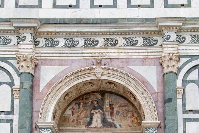 Guided Tour of Florence by Night - Santa Croce outside: why the first stop matters