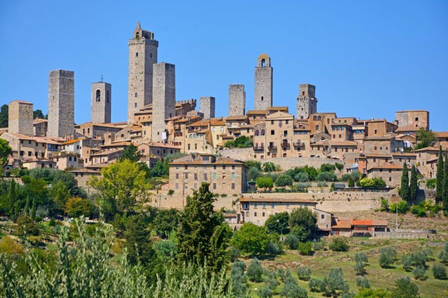 Half-Day Tour of San Gimignano From Florence - Hotel Pickup in Florence and the Luxury Van Ride Through the Elsa Valley