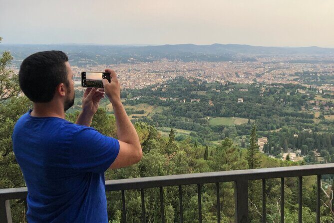 Hiking Florence Tuscany hills with lunch & wine - Settignano: keeping the walk grounded in place