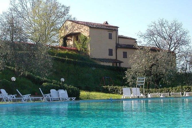 Horseback ride and Poolside Day chillout with Tuscan Lunch - Tuscan lunch around 1:00pm: what’s served and why it works