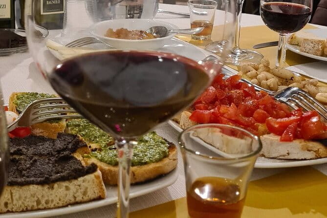 Horseback ride and Poolside Day chillout with Tuscan Lunch - The horseback ride: guided 1h15 on Tuscan hills (and yes, beginners fit)