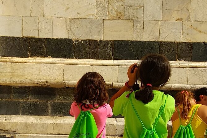 Hunt for the 10 Treasures of Siena - Starting at Peace&Road Siena (and staying together as a group)