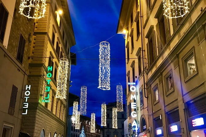 Illuminated Florence Tour for Kids and Families with Gelato and Pizza - How the interactive games teach history without lectures