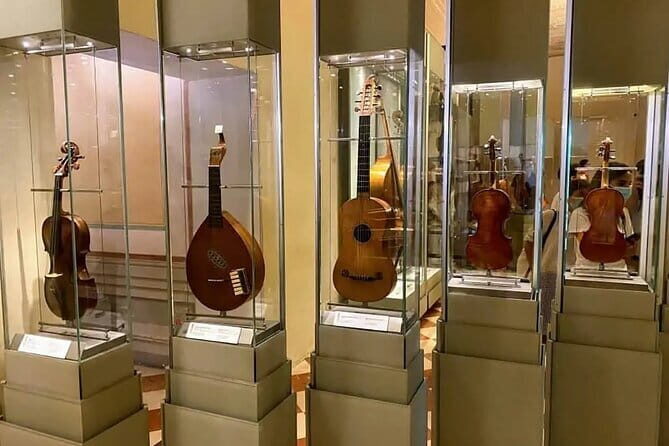 Journey into Art: Florence's Accademia - Getting there and using fast-track entry without surprises
