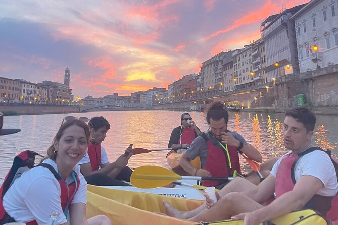 Kayak tour on the river Arno, Pisa (aperitif upon request) - Stop 2: Chiesa S. Maria della Spina, built for the water—and moved up