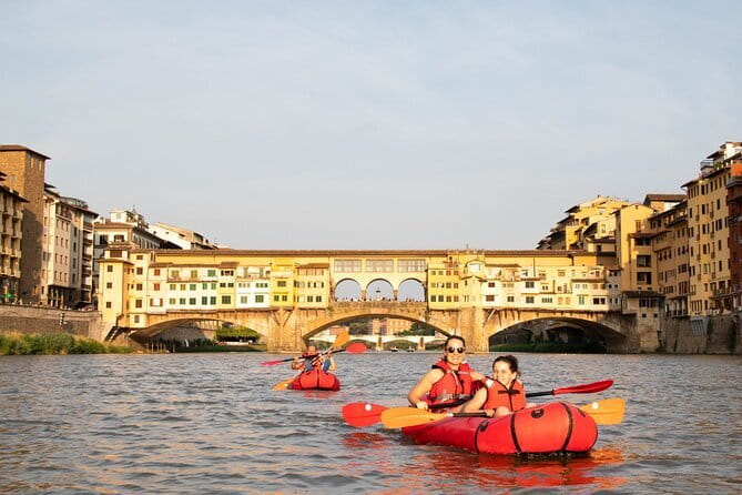 Kayaking on the Arno River in Florence under the Pontevecchio Arcade - Kayaking the Arno gives Florence a second storyline