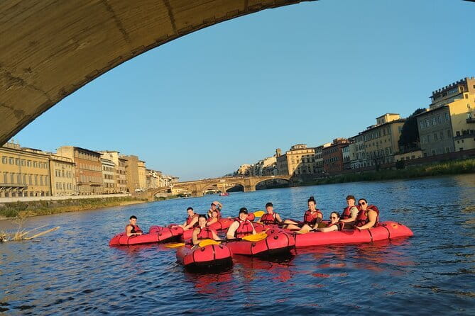 Kayaking on the Arno River in Florence under the Pontevecchio Arcade - The inflatable raft setup: easy control, simple safety