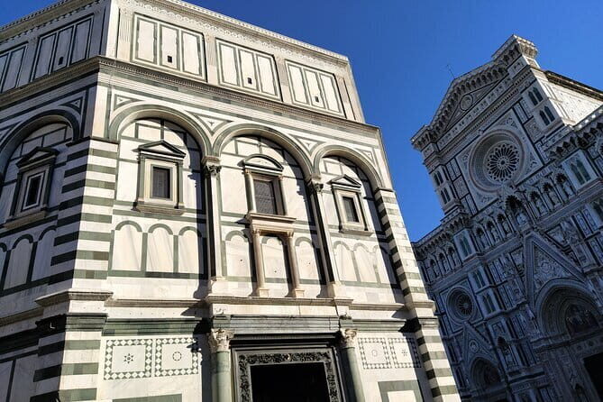 Kids Treasure Hunt in Florence Downtown. A Private Adventure! - Piazza della Repubblica: Keeping Energy Up in a Busy Family-Friendly Rhythm