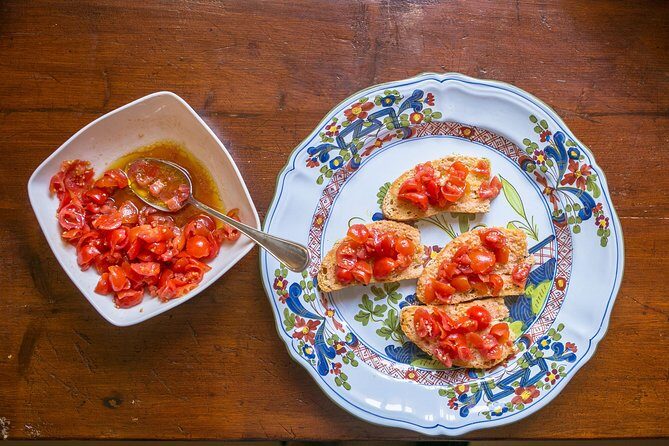 Lasagna Masterclass: Learn, Cook & Taste Authentic Bolognese - Meal time: tasting your own lasagna with wine and sparkling pour