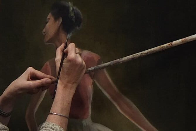 Learn to Sculpt or Paint in a Private Florence Art Studio - Choosing Your Track: Oil Painting with Laura or Sculpting with Frank