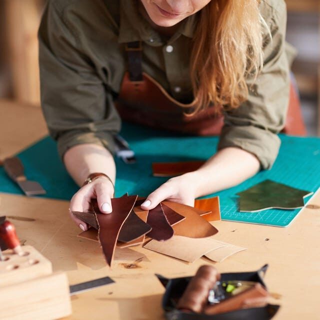 Leather and Passion: A Tour of Florentine Craftsmanship - Goldsmith and jeweler workshop: precious metals, careful decisions
