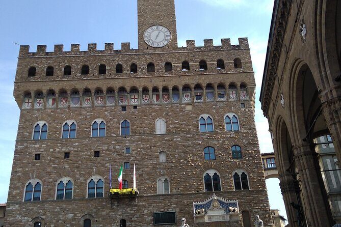 LGBTQ + friendly Renaissance Gay life in Florence tour - Stop 1: Piazza della Repubblica and the opening story of gay life