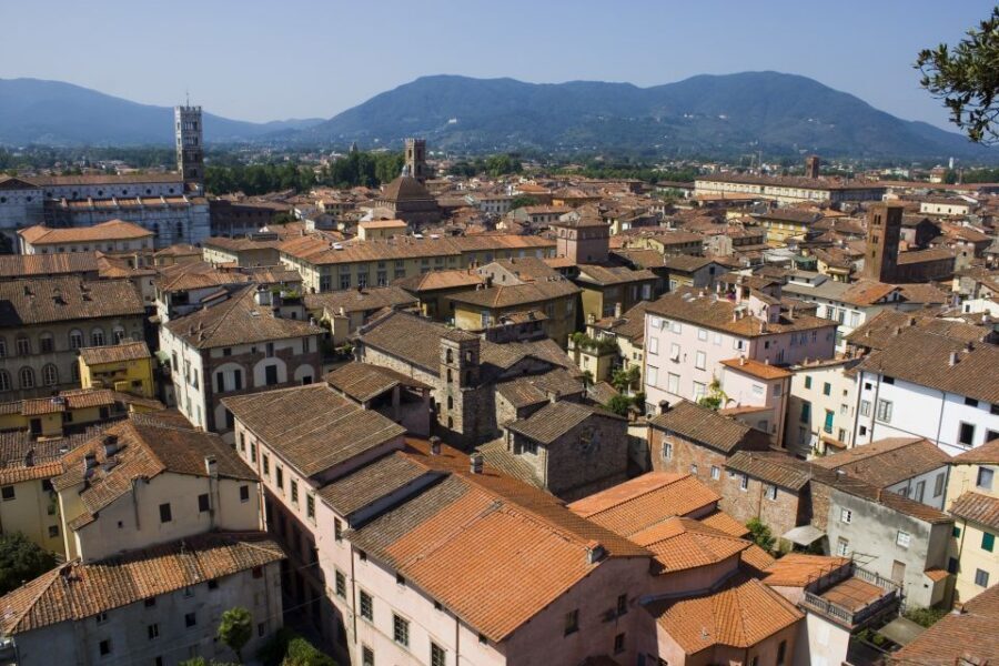 Lucca: City Highlights Walking Tour - Timing that fits real travel days