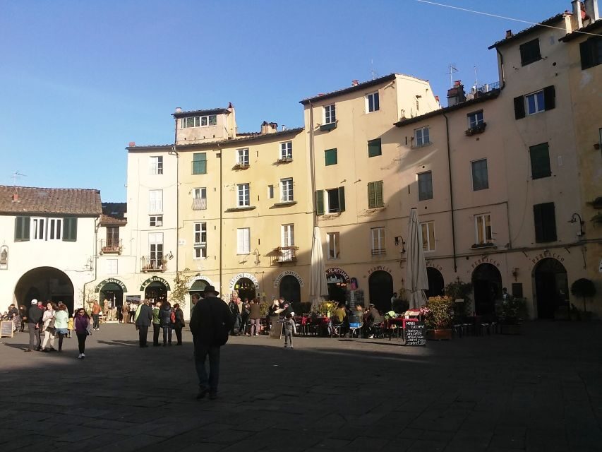 Lucca: City Highlights Walking Tour - Saint Maria Gate: your start for fast Lucca orientation