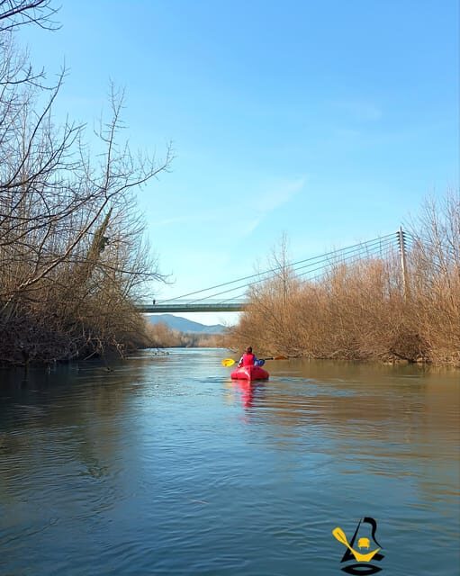Lucca: escursione soft in Canoe - The about-one-hour river adventure: paddling, scenery, and swim opportunities