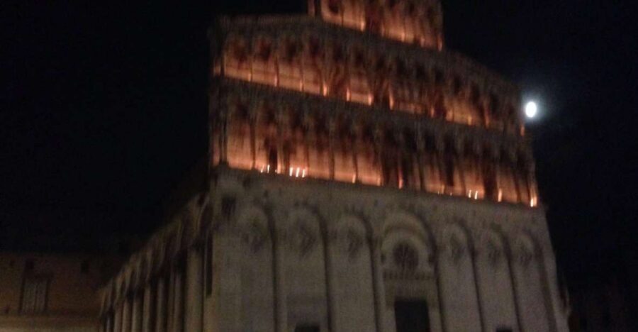 Lucca: Guided City by Night Walking Tour - Key highlights at a glance