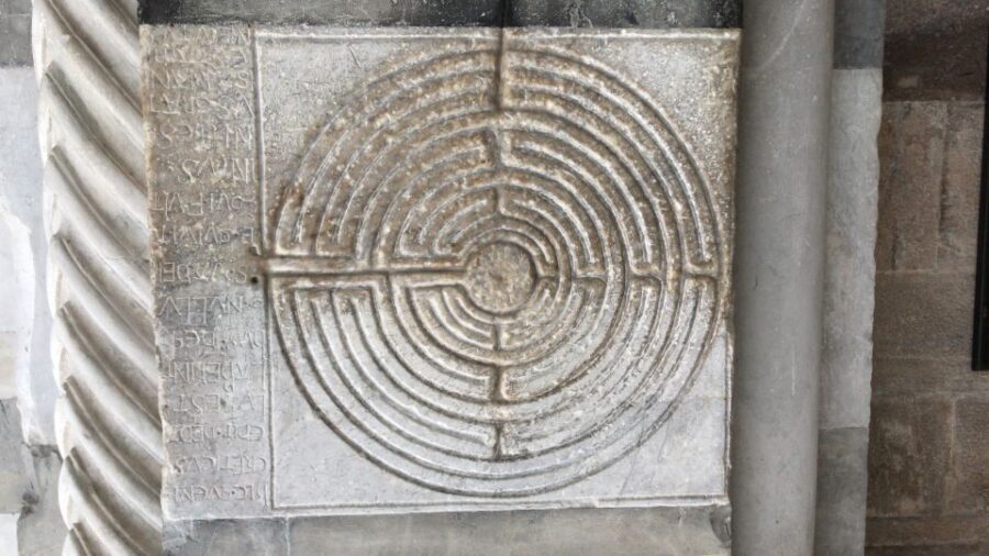 Lucca: Guided City by Night Walking Tour - Where the tour starts: Piazza San Michele, right on the medieval grid