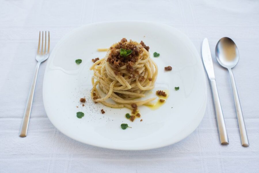 Lucca: Market and Cooking Class at a Local's Home - Who should book this Lucca market and cooking class?